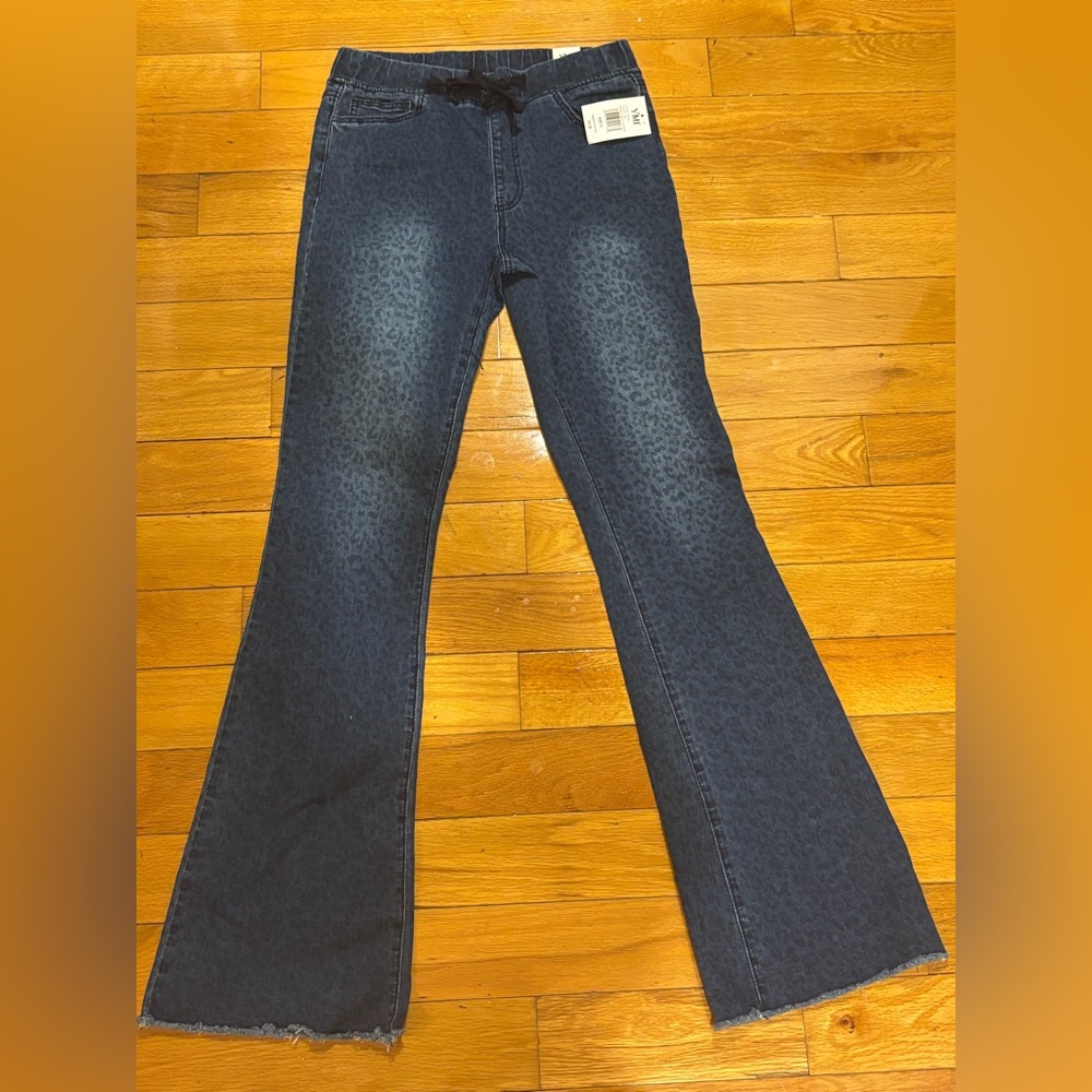 YMI NWT SIZE SMALL